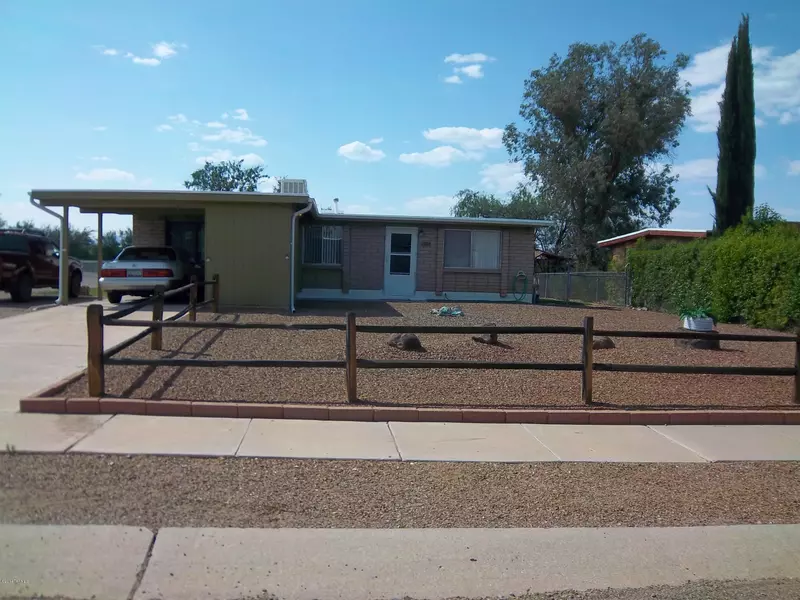 4878 W Santa Maria Drive, Amado, AZ 85645