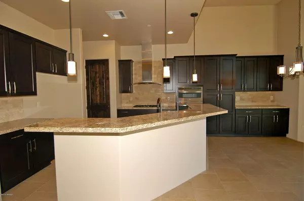 Oro Valley, AZ 85737,420 E Natasha Court