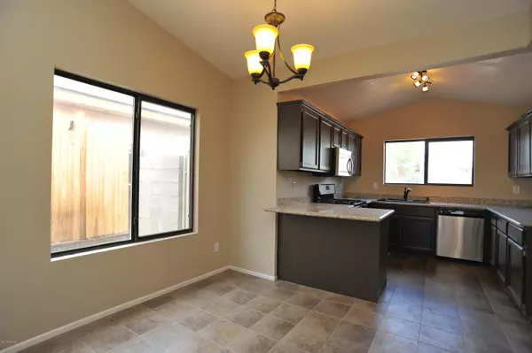 Tucson, AZ 85742,9113 N Tiger Eye Way