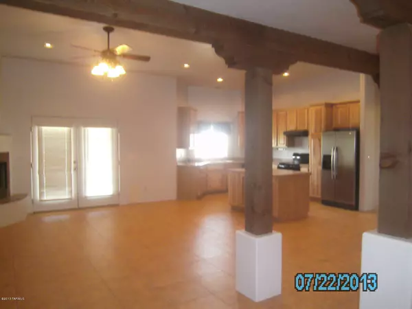 Vail, AZ 85641,661 N Maxine Drive