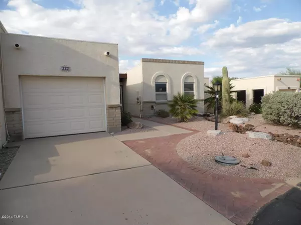 1156 W Camino Velasquez, Green Valley, AZ 85622