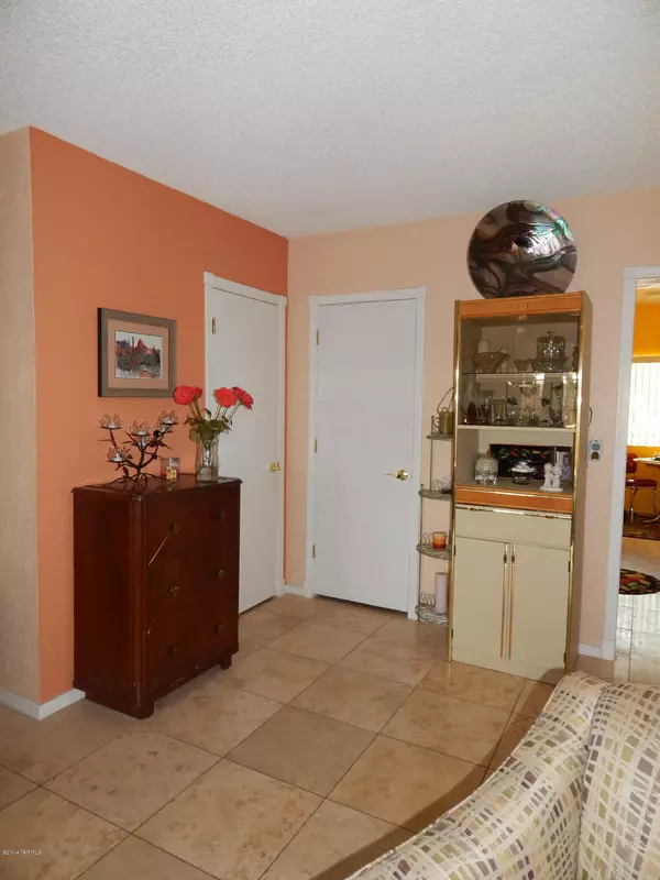 Tucson, AZ 85710,9008 E Calle Diego