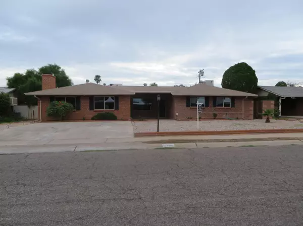 6469 E Calle Luna, Tucson, AZ 85710