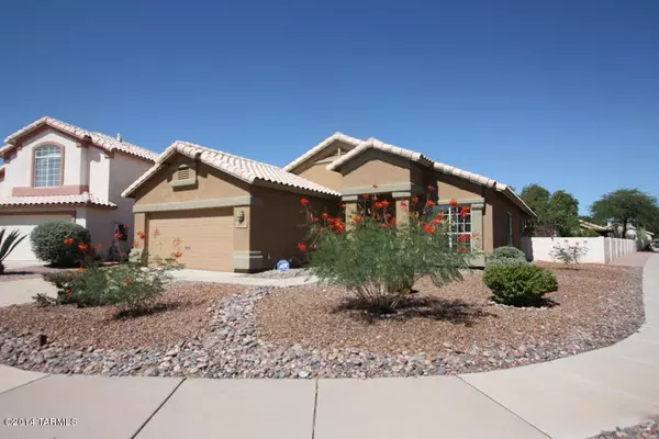 9069 N Safflower Lane, Tucson, AZ 85743