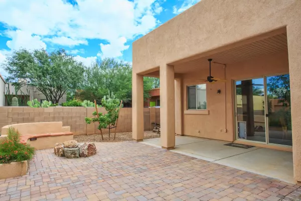 10475 E George Tolman Lane, Tucson, AZ 85747