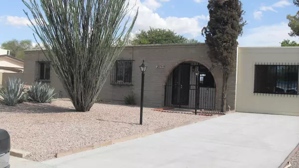 2761 W Dorado Circle, Tucson, AZ 85746