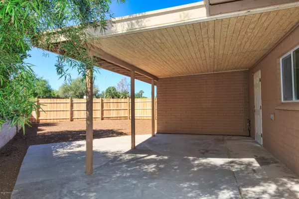 Tucson, AZ 85710,8120 E Balfour Drive