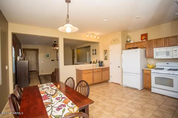 Sahuarita, AZ 85629,902 E Burkett Place