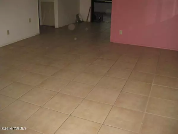 Tucson, AZ 85756,601 W Calle Sevilla