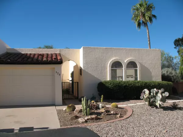 Green Valley, AZ 85614,920 W Camino Guarina