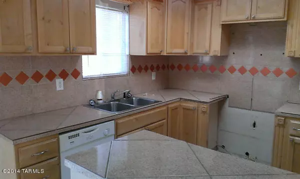 Tucson, AZ 85710,8145 E Kenyon Drive