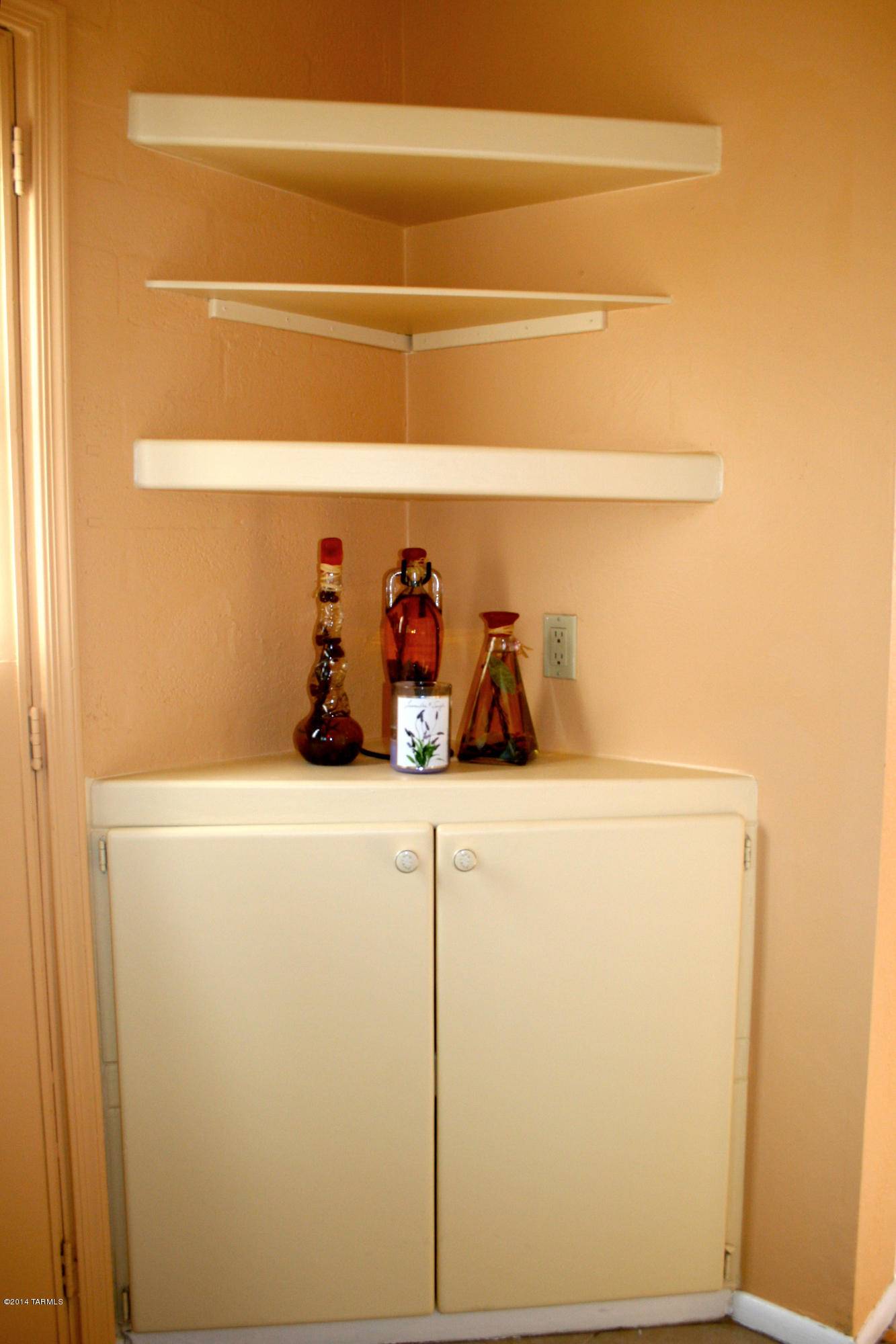 Tucson, AZ 85714,114 W MacArthur Street