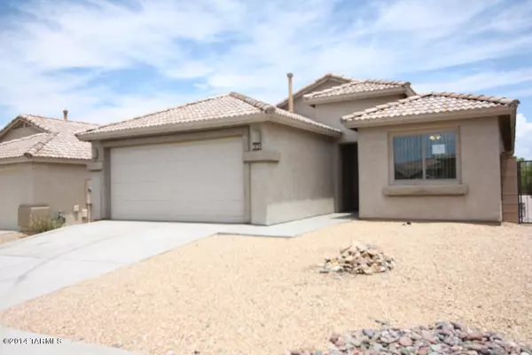 695 S Painted River Way, Vail, AZ 85641