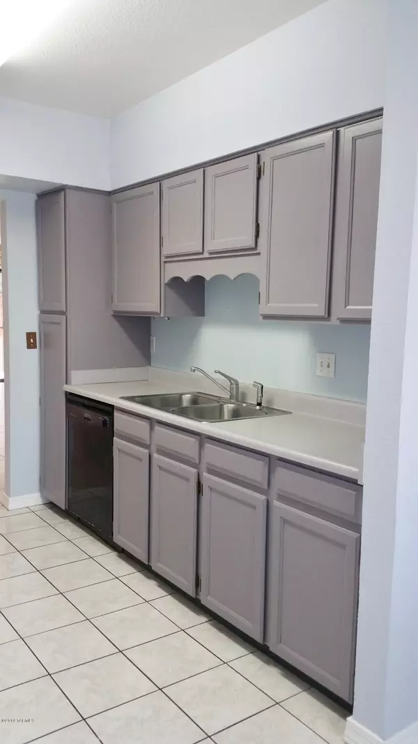 Tucson, AZ 85710,8932 E Calle Norlo