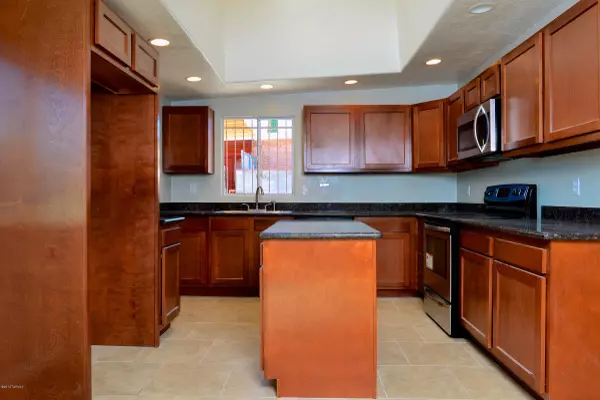 7641 E 29th Street, Tucson, AZ 85710