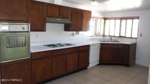 Tucson, AZ 85710,8450 E 3Rd Street