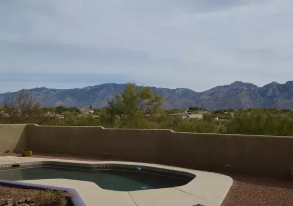 Oro Valley, AZ 85755,931 W Morning Thunder Court