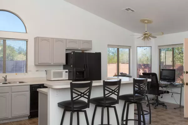 Sahuarita, AZ 85629,18053 S Avenida Armoniosa