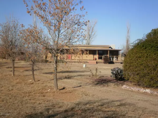 13181 S Ash Creek Road, Pearce, AZ 85625