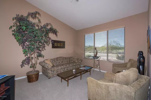 Oro Valley, AZ 85755,12812 N Pioneer Way