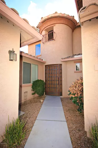 751 W Camino Curvitas, Sahuarita, AZ 85629