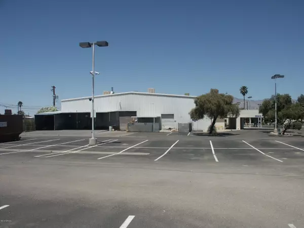 Tucson, AZ 85711,6020 E Speedway Boulevard