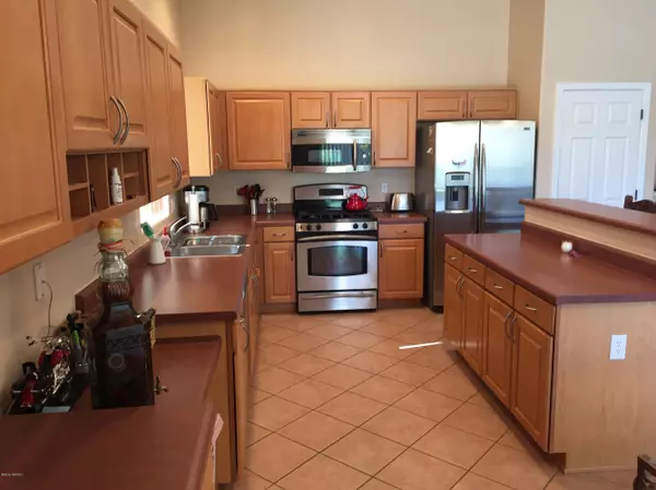 Vail, AZ 85641,749 E Blue Mesa Place