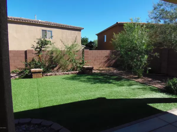 Sahuarita, AZ 85629,119 E Placita Lago Del Mago