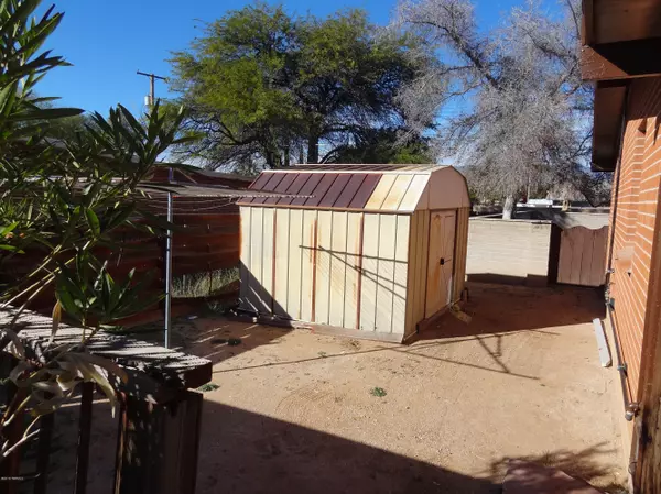 Tucson, AZ 85710,7409 E 19Th Street