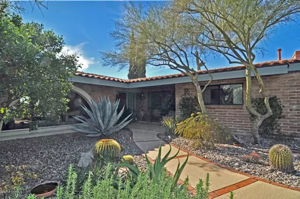 5725 N Mina Vista, Tucson, AZ 85718