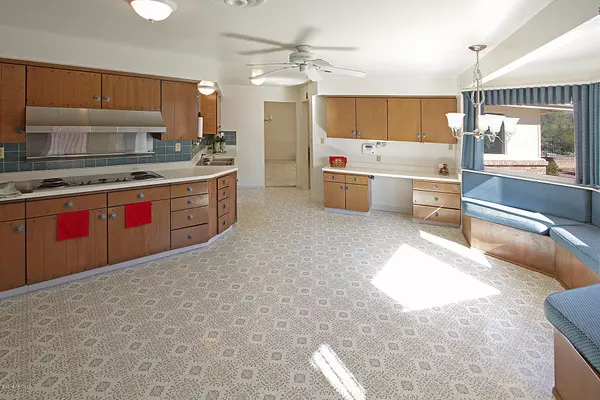 Tucson, AZ 85718,6771 N Camino Abbey