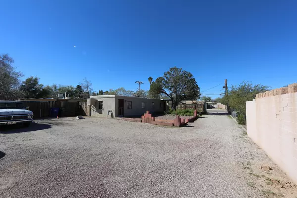 2856 N Dodge Boulevard, Tucson, AZ 85716