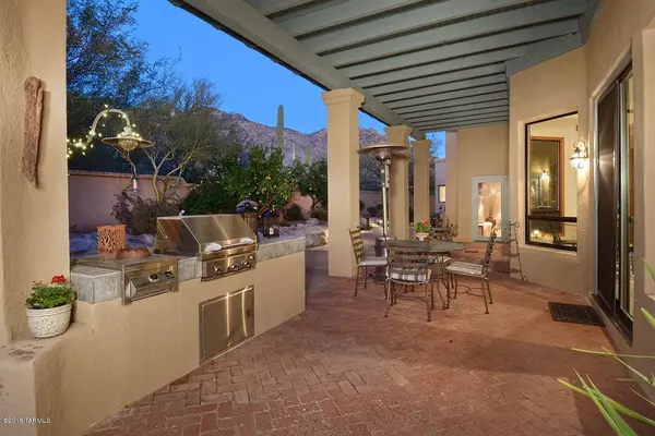 Tucson, AZ 85718,7137 N Finger Rock Place