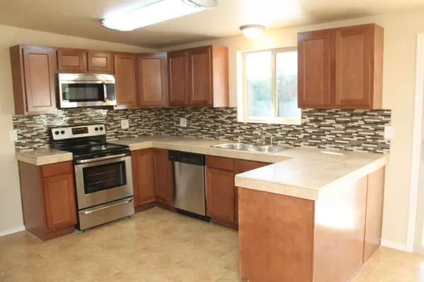 Tucson, AZ 85710,9276 E 26Th Street