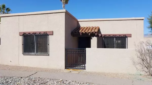 8340 E Via Arboleda, Tucson, AZ 85710