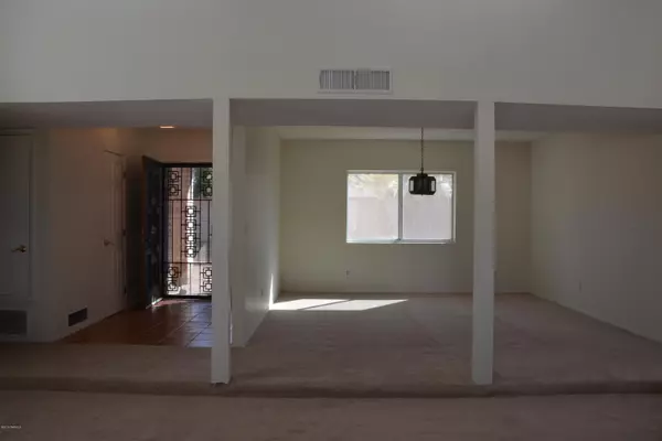 Tucson, AZ 85748,510 N Schrader Lane