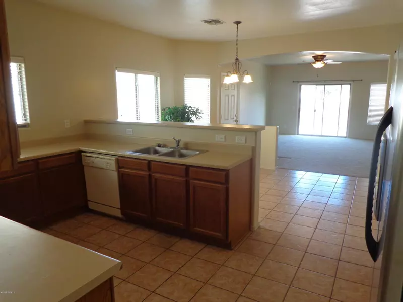 149 E Calle Puente Lindo, Sahuarita, AZ 85629