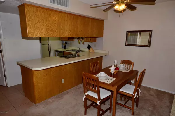 Tucson, AZ 85718,1200 E River Road #K142