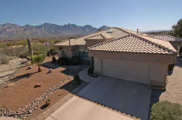 13901 N Desert Butte Drive, Oro Valley, AZ 85755