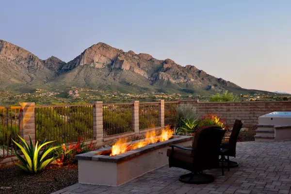 10916 N Pusch Ridge View Place, Oro Valley, AZ 85737