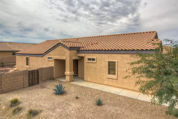 11039 W Coppertail Drive, Marana, AZ 85653