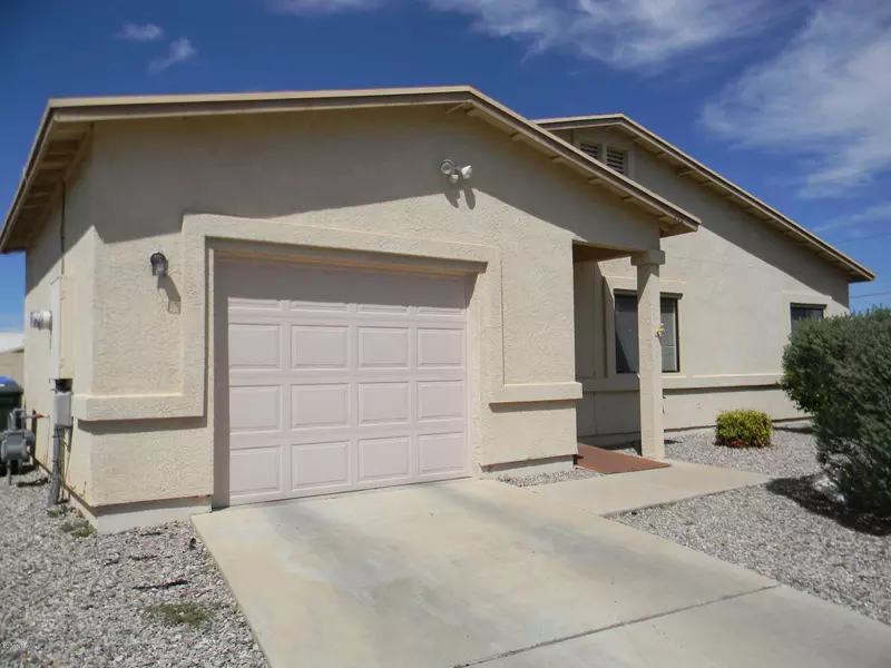 712 Four Winds Circle, Sierra Vista, AZ 85635