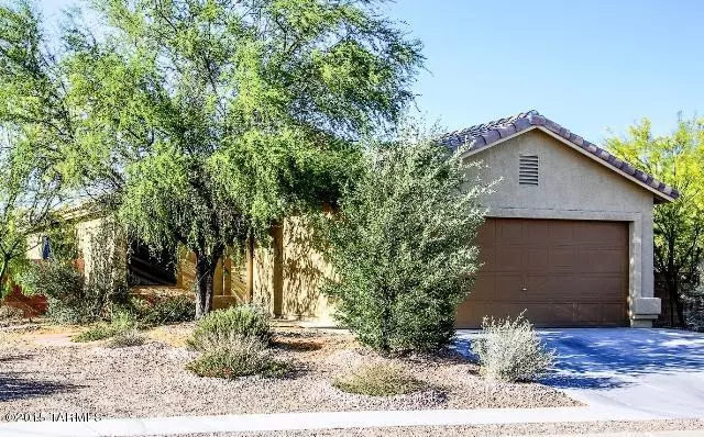 468 W Amber Hawk Court, Green Valley, AZ 85614