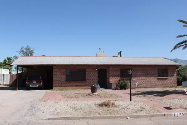 2235 E Spring Street, Tucson, AZ 85719