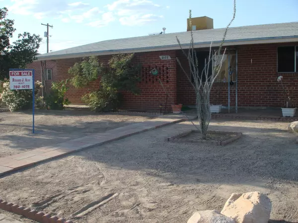 1958 W Grant Road, Tucson, AZ 85745