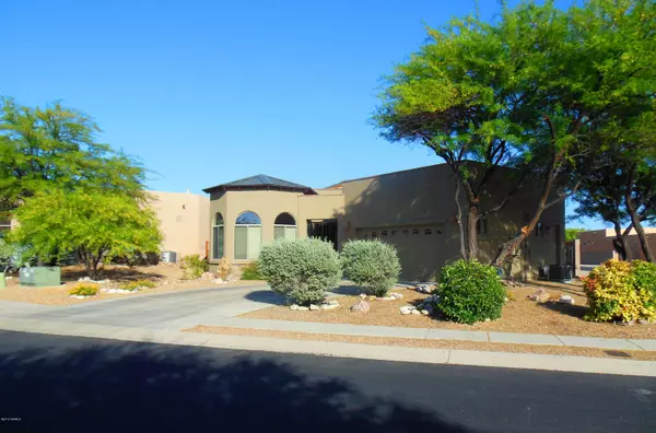 10751 S Fiery Dawn Court, Vail, AZ 85641