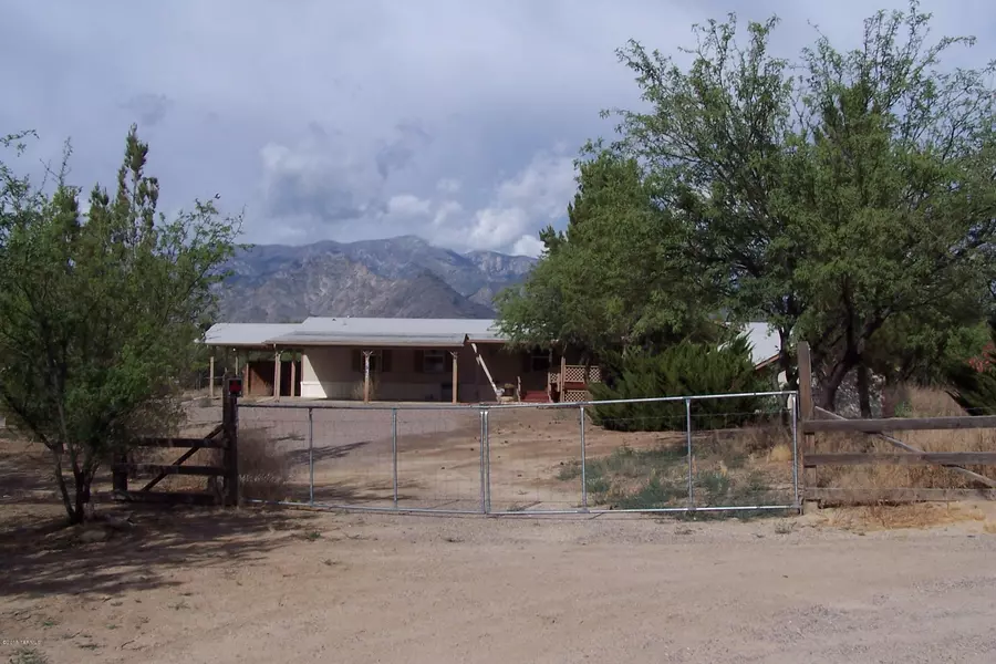 5712 S Thorn Lane, Safford, AZ 85546