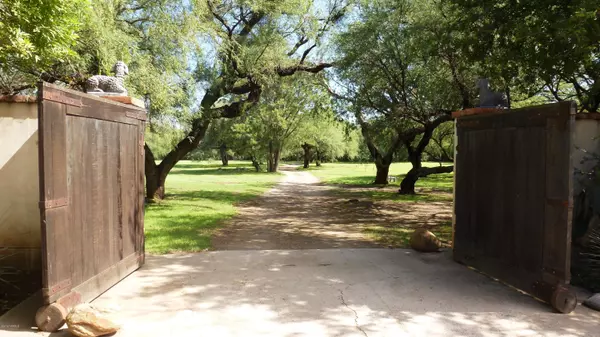 Tubac, AZ 85646,87 CLARK CROSSING Road