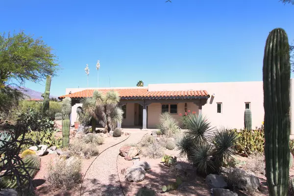 5820 N Paseo Niquel, Tucson, AZ 85718