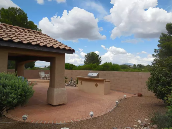 449 S Stone Bench Road, Vail, AZ 85641